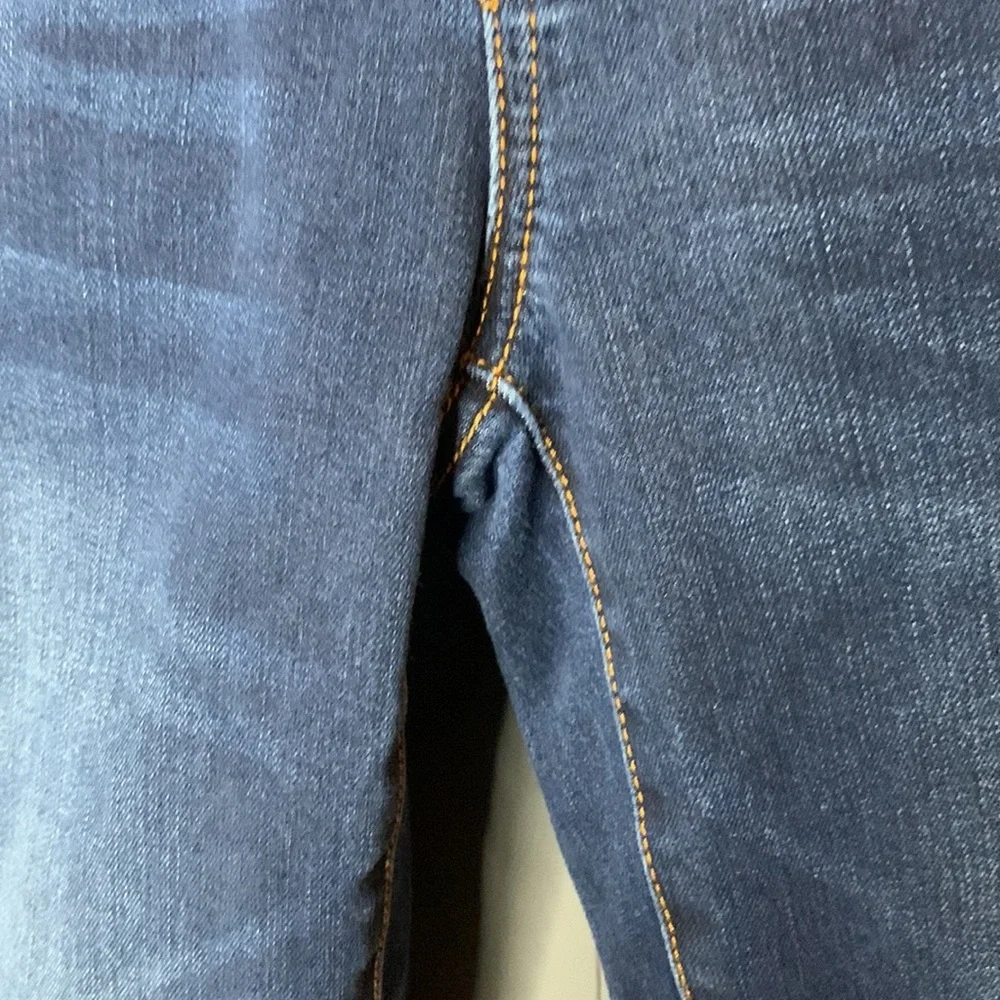 CAbi Skinny Distressed Jeans Style 3752 Size 4 - Picture 8 of 14